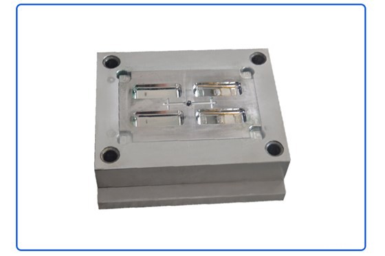 充电器模具加工案例CZ709 做注塑模具厂家