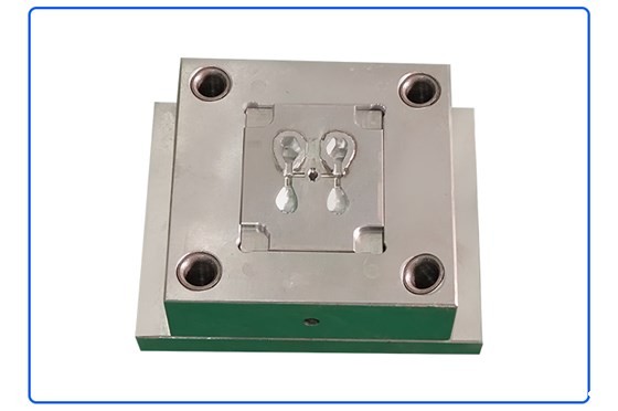 蓝牙耳机模具加工案例CZ805B 生产塑料模具