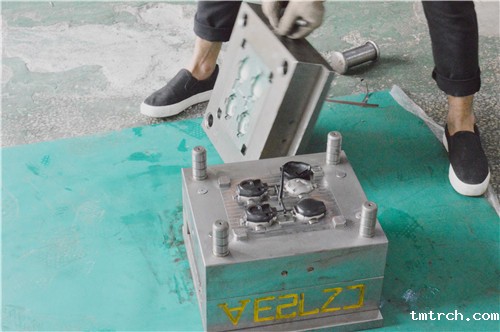 专业注塑模具厂家