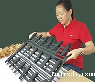 喷油部检货 外壳模具加工